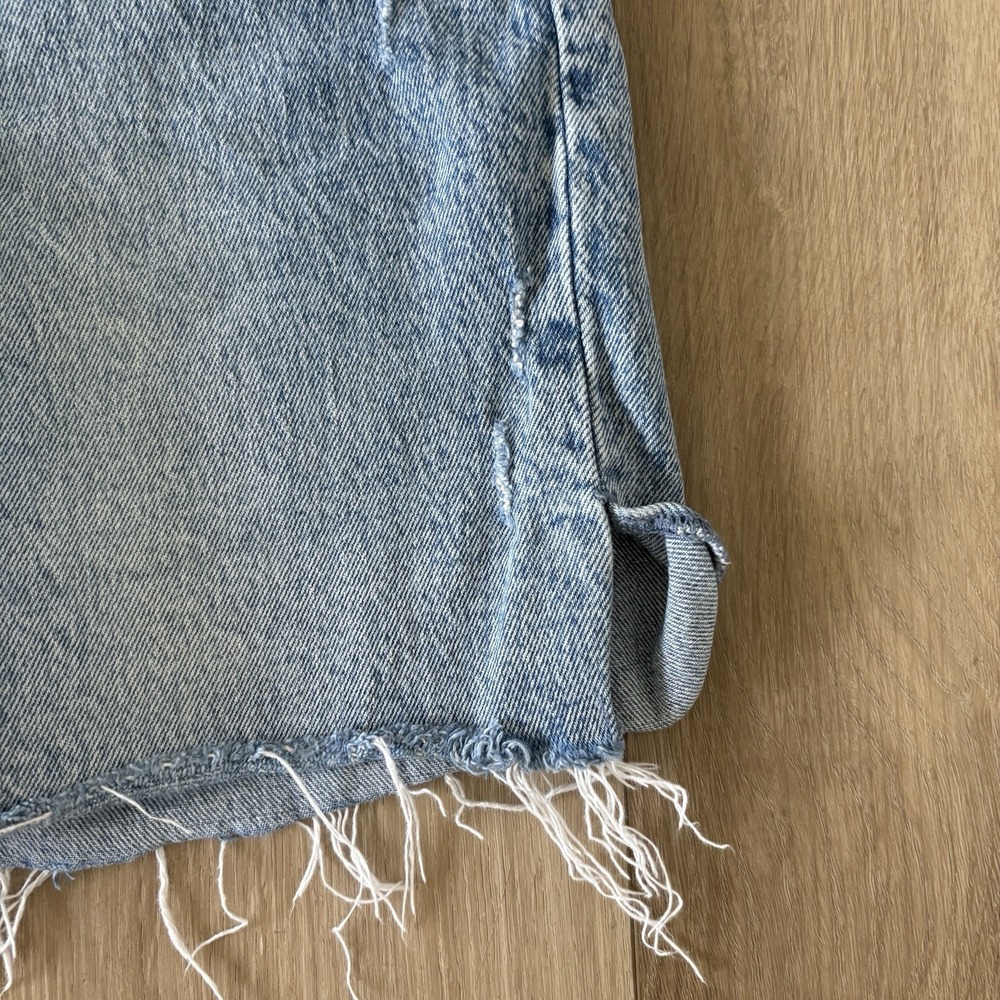 Abercrombie High Rise Distressed Cut Off  Raw Hem Denim Shorts Size 2 26 - Picture 2 of 7